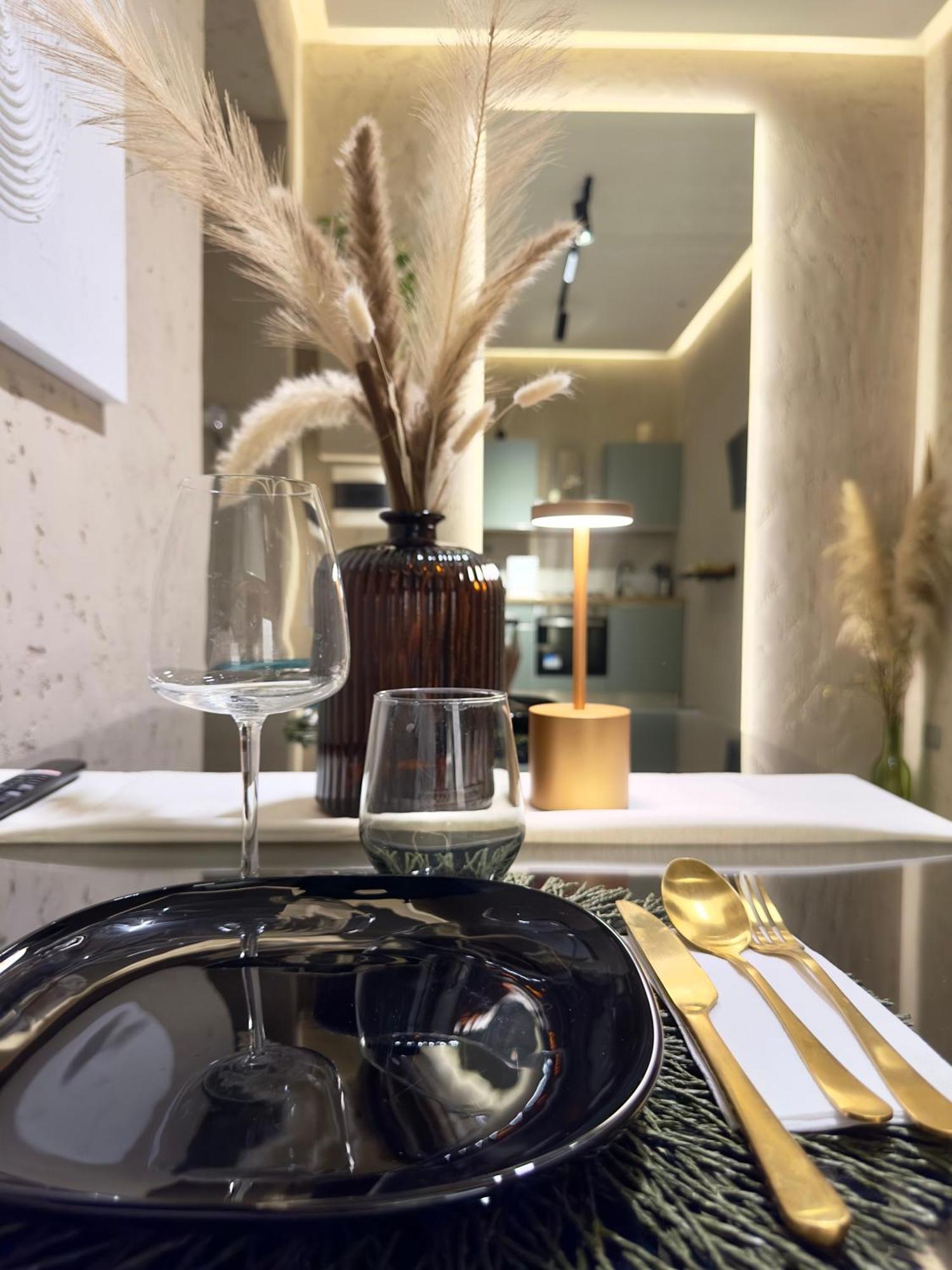 נאפולי Falco Boutique Home With Jacuzzi מראה חיצוני תמונה